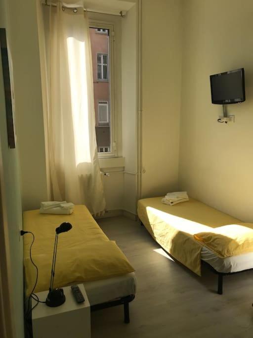 Appartamento In Zona Bocconi Milán Exterior foto
