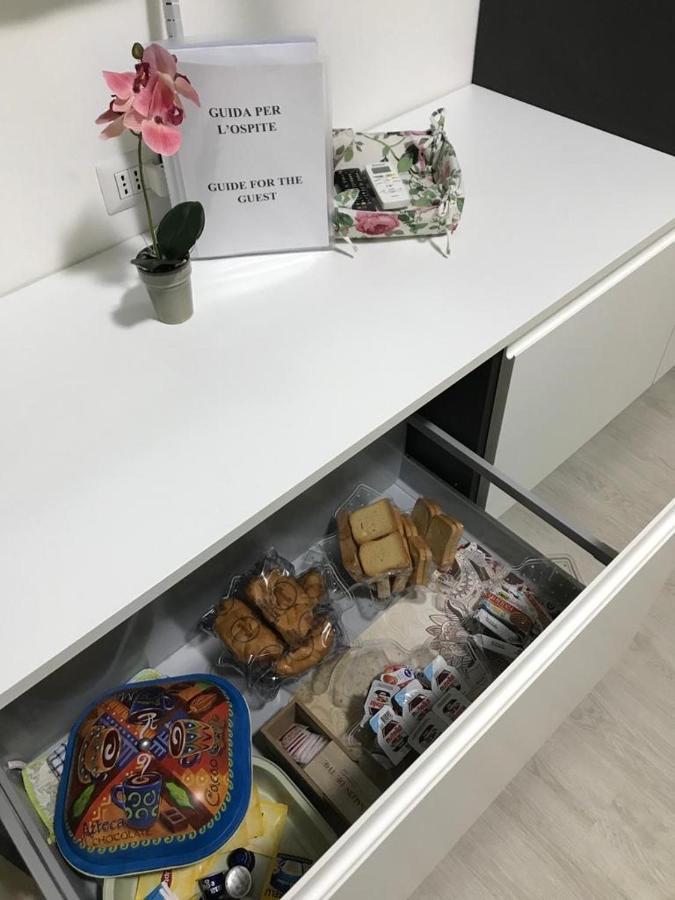 Appartamento In Zona Bocconi Milán Exterior foto